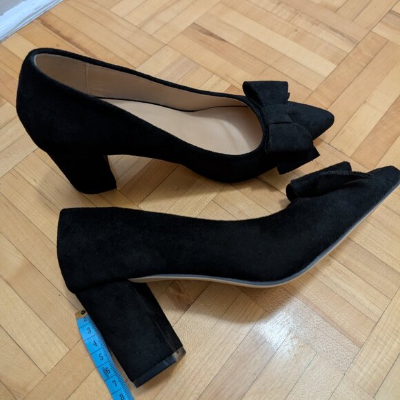 STYLISH BLACK SHOES WITH A BOW - Picture 3 of 5